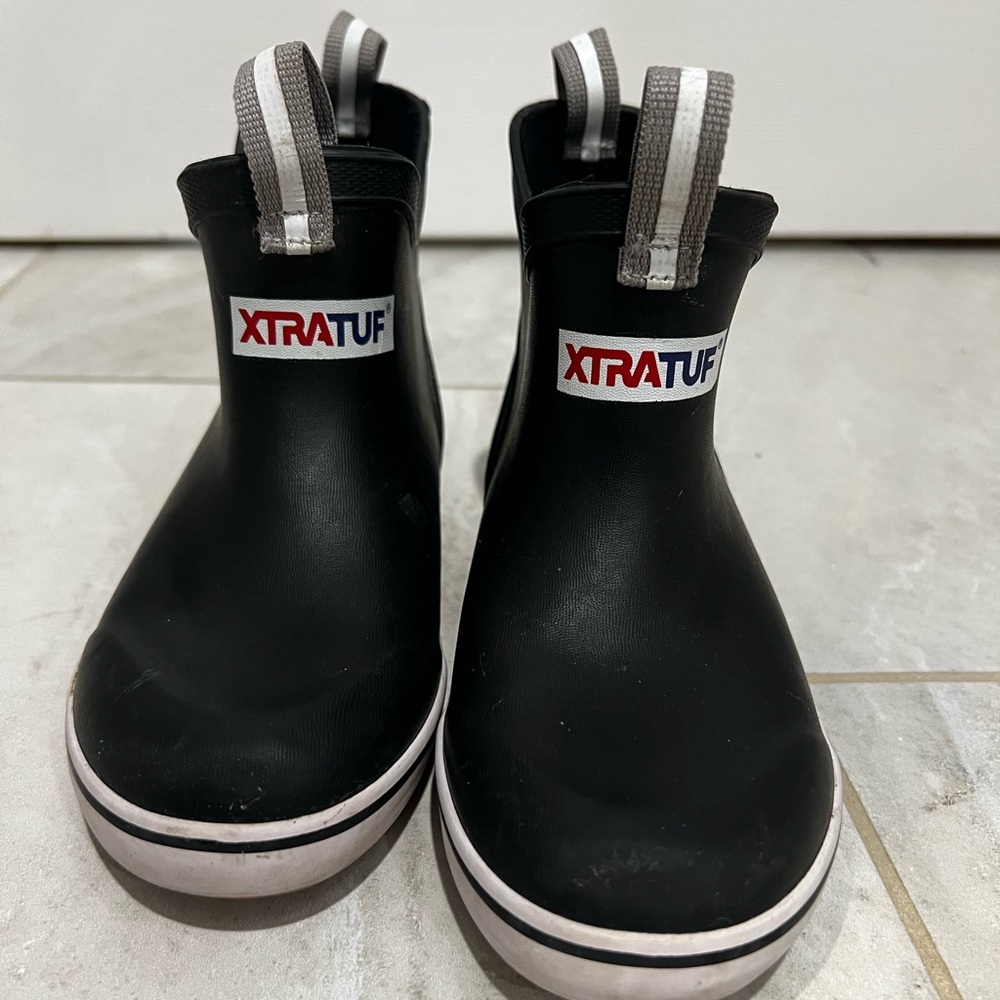 Xtratuf kids deck boot size 13